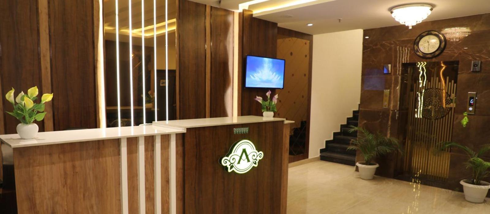 Avi Hotel 3*